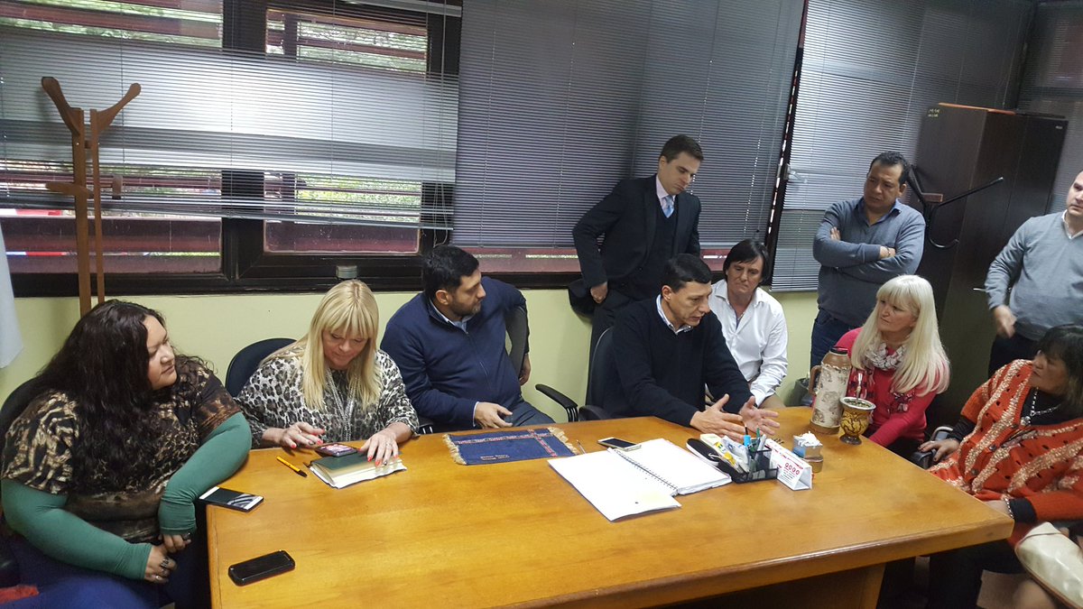 mhlton's tweet photo. Asumieron Vocales de CGE y Junta de Clasificación y Disciplina de Ramas Primaria y Secundaria!!! Felicitaciones #FRETEMIS @mariluleverberg https://t.co/ULuk3VK4lI
