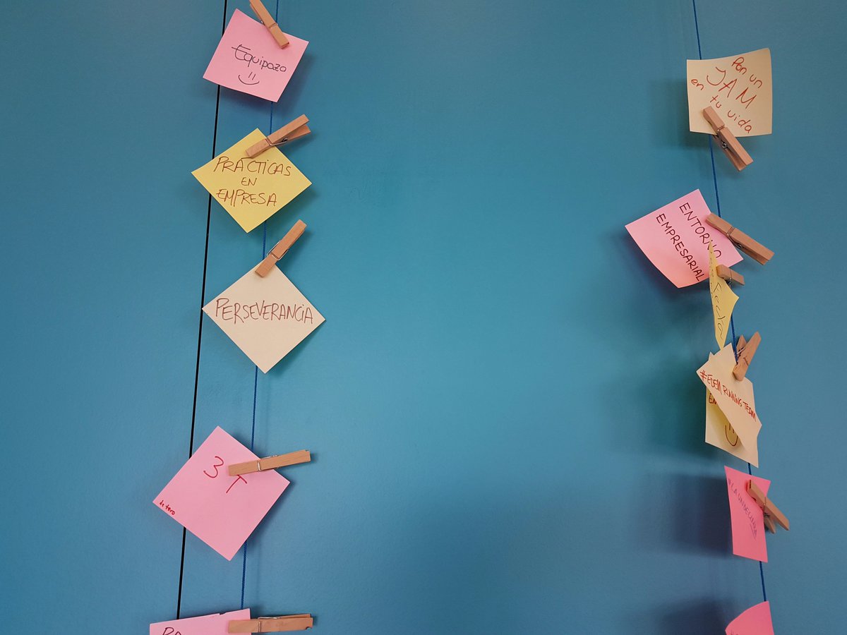 AppGoodService's tweet photo. #FelizMiercoles. Muy buenos mensajes en la pared de @EDEMempresarios ¿no? #startups #app #propinadigital #emprendedores https://t.co/iZjv1dqBxp