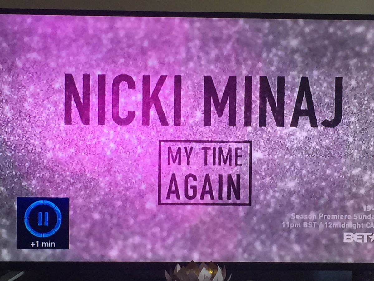 4misspinkypink4's tweet photo. Need a smile on my face so gonna watch the #queen #mytimeagain @NICKIMINAJ ๐๐๐๐๐ https://t.co/Khxvk8eAu3