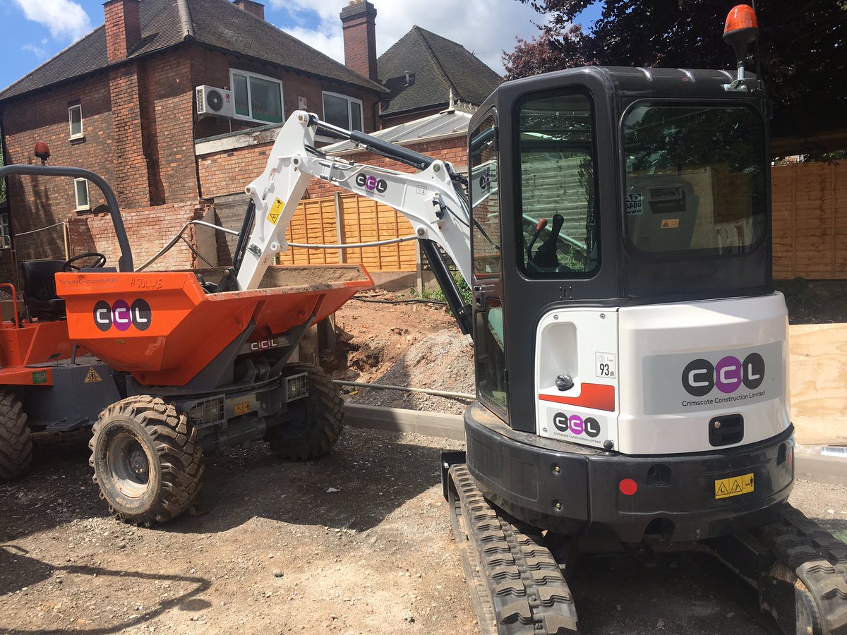 crimscote's tweet photo. The new #bobcat plant additions supplied from @ButlerReynolds1 settling in on site nicely! #groundworks #birmingham https://t.co/9ub4ObLSNP