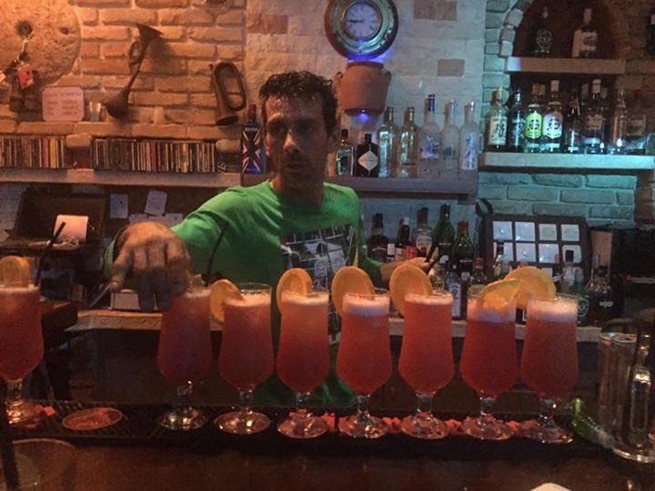 Wavebarcorfu's tweet photo. #mojitos #cocktails @Wavebarcorfu https://t.co/IbwsSUjLQr