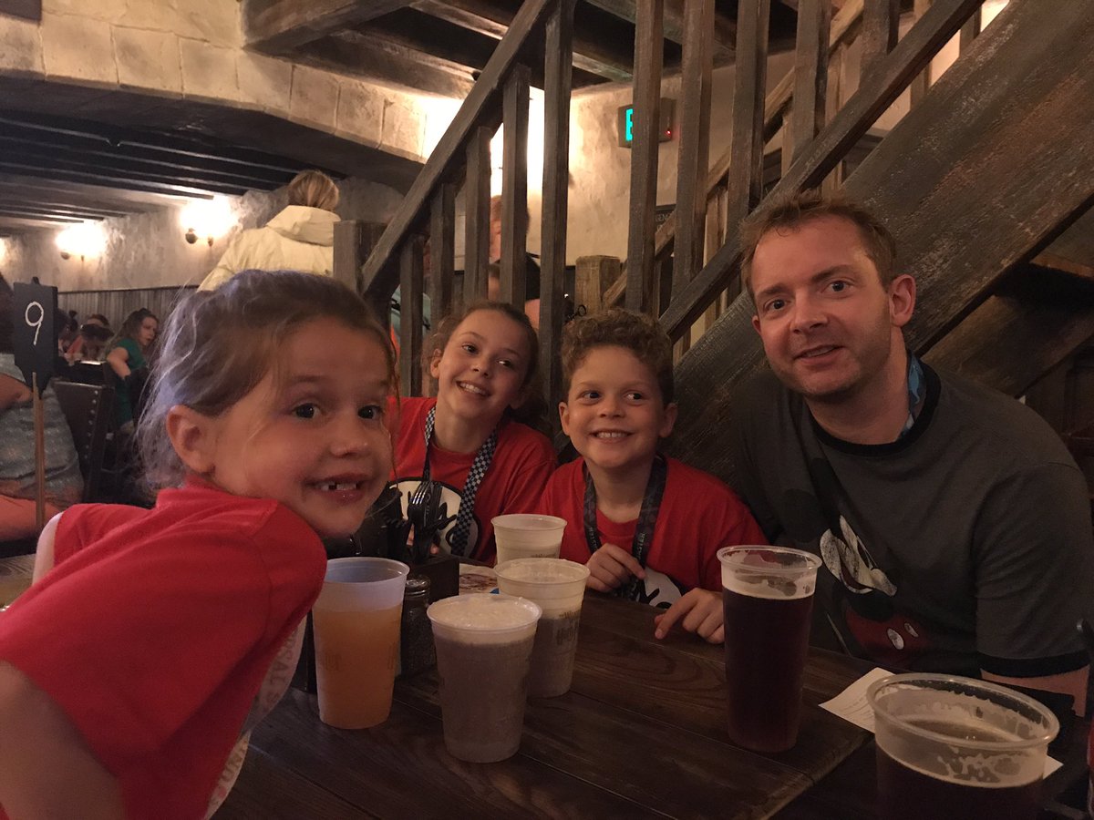 Being treated like VIPs! Thanks <a href="/UniversalORL/">Universal Orlando Resort</a>