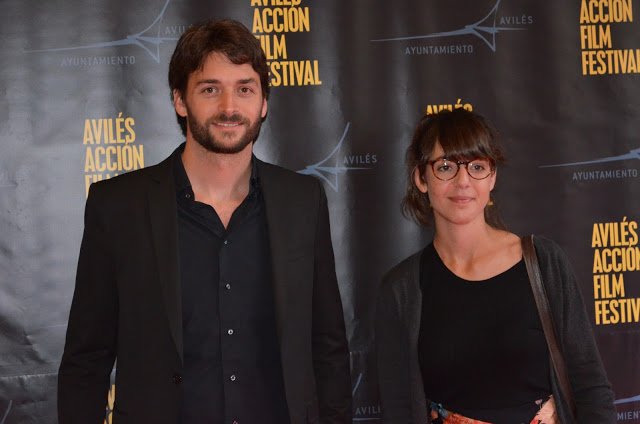 ElDedojo's tweet photo. ¡El cortometraje de Sara Traba, As vacas de Wisconsin, gana dos premios en el @avilesaccion Film Festival! Mejor Guión y Mejor Actriz https://t.co/i1zife0CsL