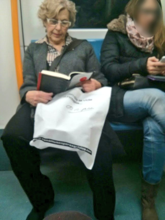 Lamentable caso de #manspreading en el Metro. Machismo Publico. +Imagen inside