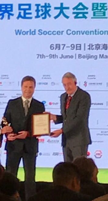 DIARIODEPORTES's tweet photo. LA AGENCIA COLOMBIA GOL Y SU PRESIDENTE HELMUTH WENIN DISTINGUIDOS COMO LA MÁS DESTACADA DE SURAMÉRICA EN CONVENCIÓN MUNDIAL EN CHINA. https://t.co/QFLa585cRF