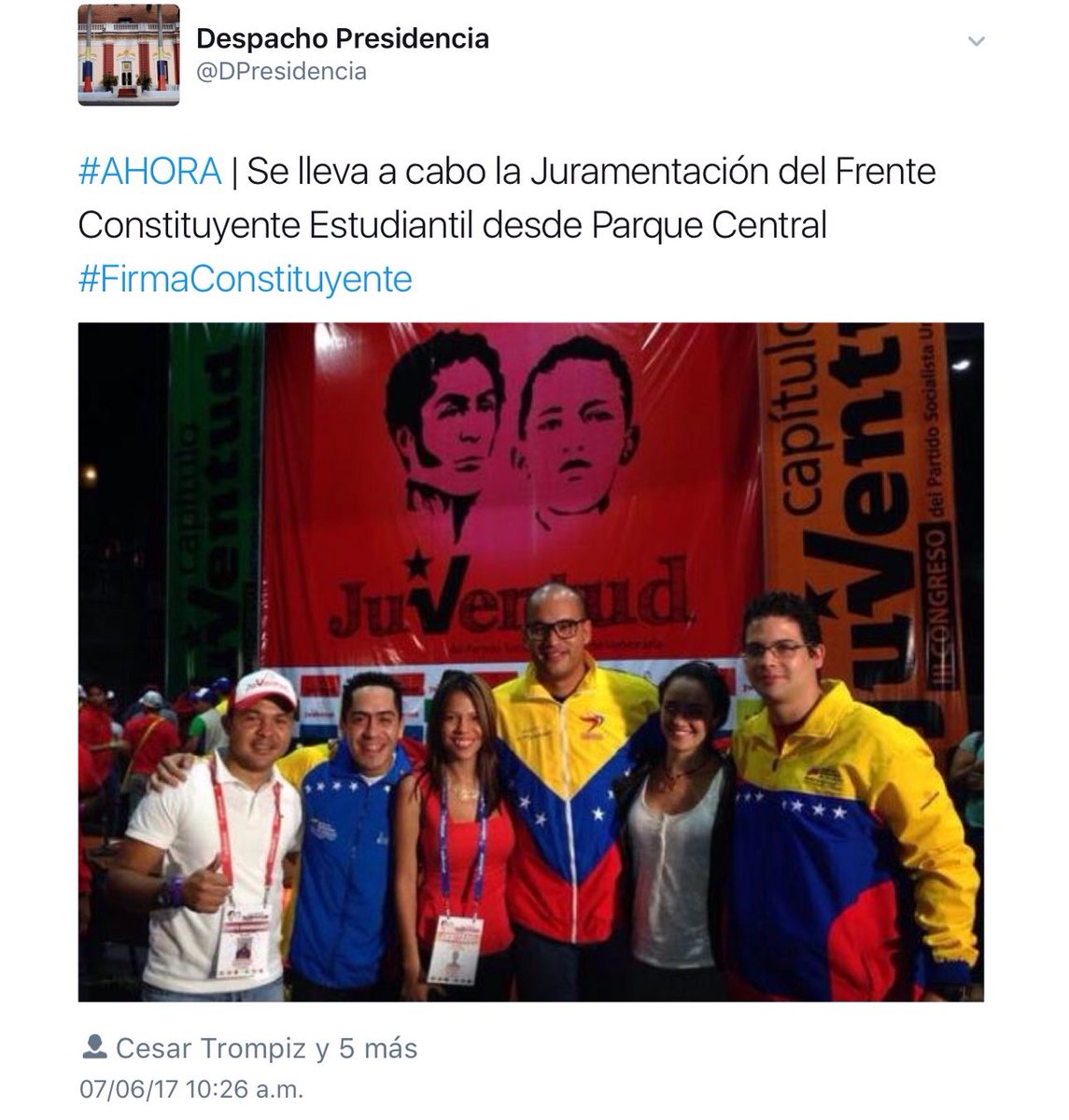 venezolanoenpie's tweet photo. Antes que borraran el twitter

Son tan malos mintiendo que resucitaron a Robert Serra, les falta gente que buscan entre los muertos? https://t.co/eDAny54cge