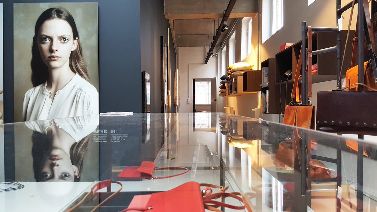 Rotterdam_vanmy's tweet photo. Perfect weertje om binnen ietste #DOEN. Tot18.00open #Designshop #gallerie #ontwerpstudio AVENUECONCORDIA 30 #rotterdam #VADERDAG @vanmy https://t.co/8608OVVeNX