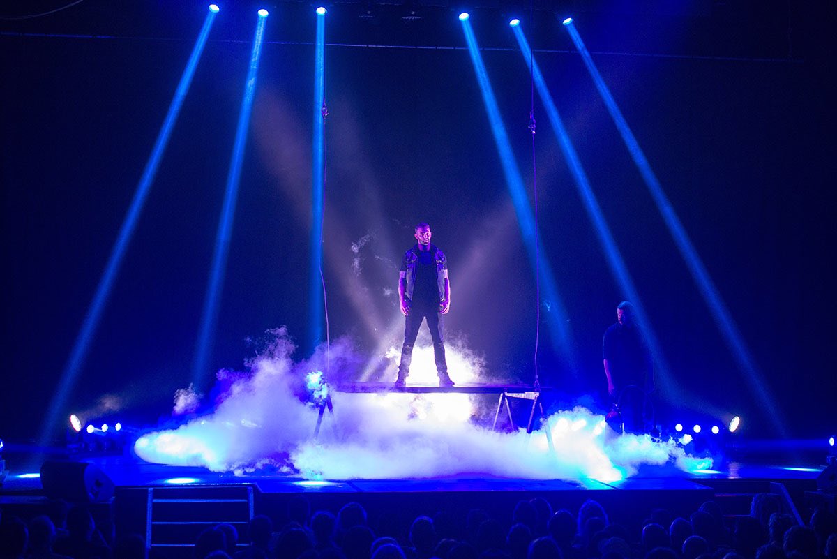 theburtwpg's tweet photo. Minds were blown, jaws dropped @ 1st of 4 shows w/ @DarcyOake for #BruceOakeRecoveryCentre last nite. Tix still avail 📸 @DanHarperPhoto https://t.co/9rzBCsFQMc
