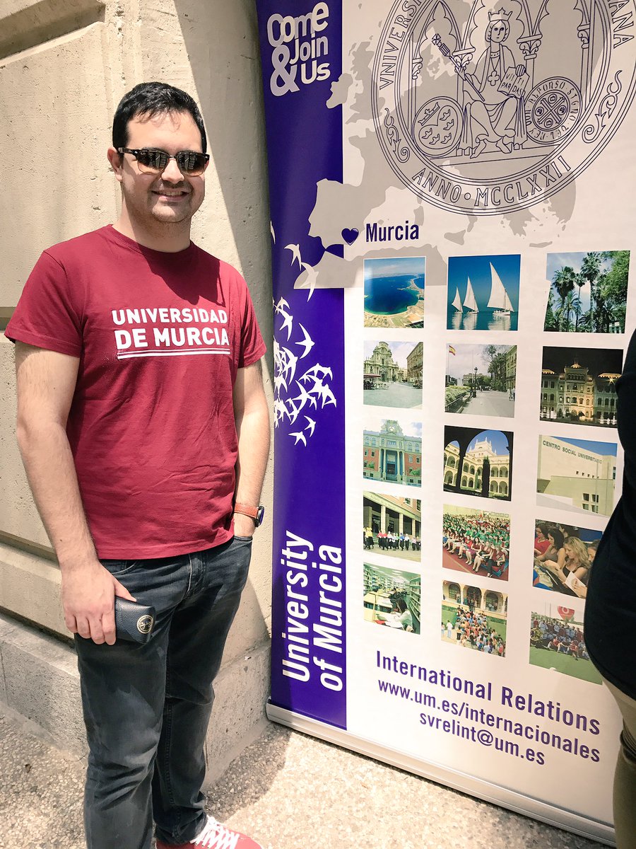 alfonsomayor's tweet photo. En la II Gala de Premios de Movilidad Internacional @internacionalUM #UMDestinoEstrella #SentimientoUM @UMU @bancosantander https://t.co/M2nnON8L97