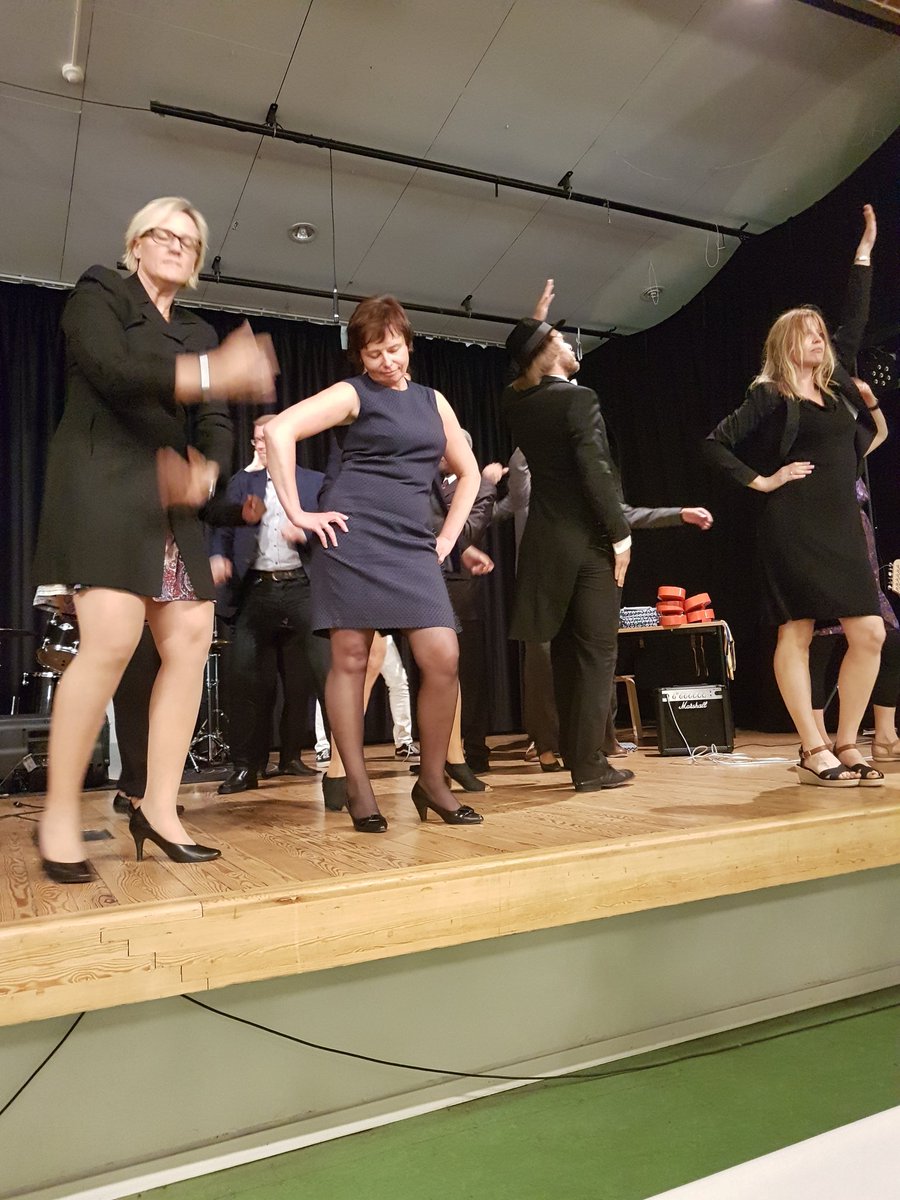 rektorpatrik's tweet photo. Dancebattle #lidskol #kallangensskola https://t.co/XjUlxX8JEy