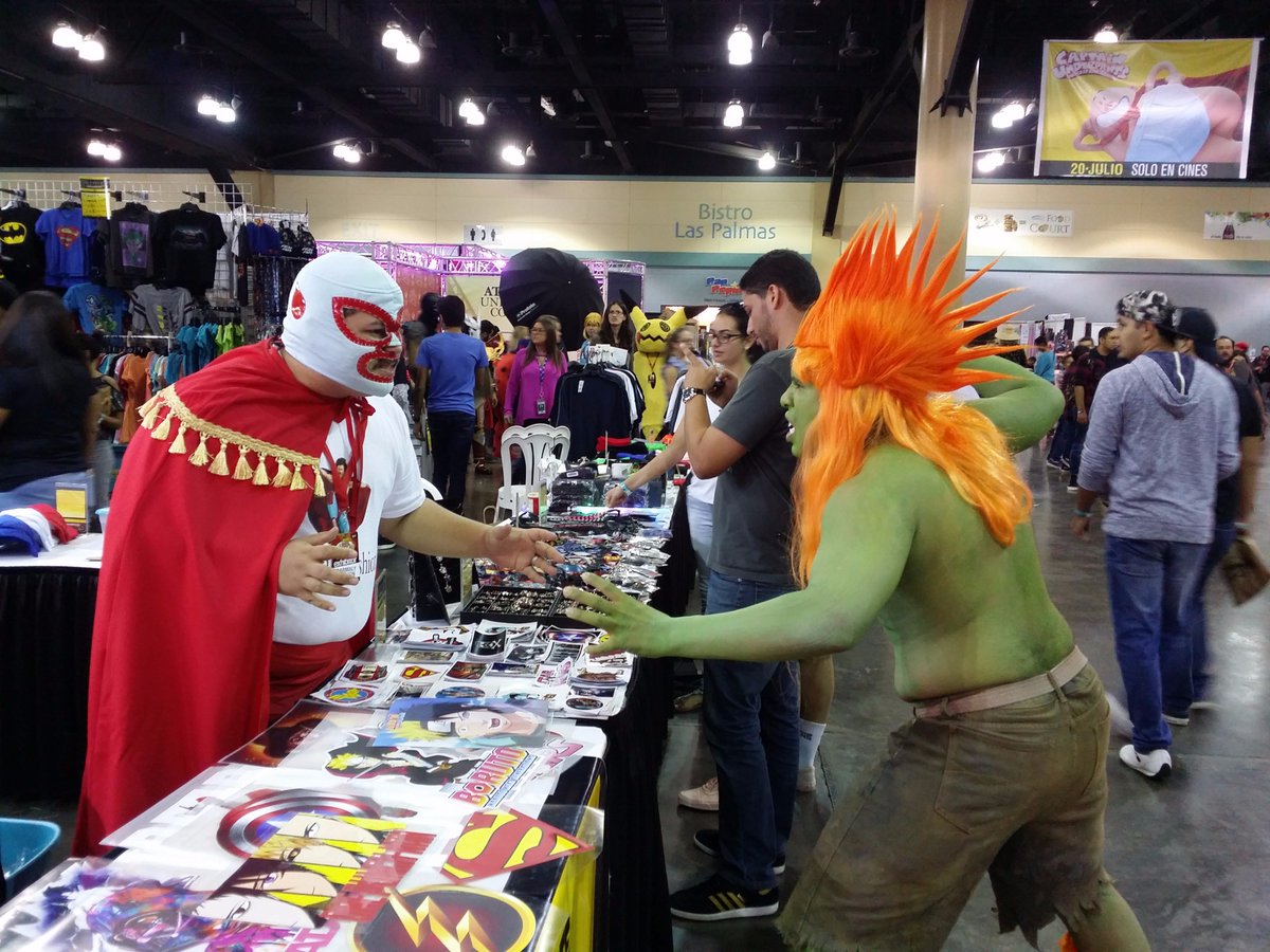 TheOneNOnlyNK's tweet photo. Crossover of Blanka VS Nacho Libre #PRCC #PRCC2016 #StreetFighterCosplay #BlankaCosplay #NachoLibreCosplay https://t.co/kO8Q9FNog5