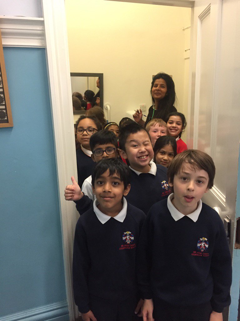 aldgateschool's tweet image. Class 3 doing an accessibility audit as part of our disability awareness day.