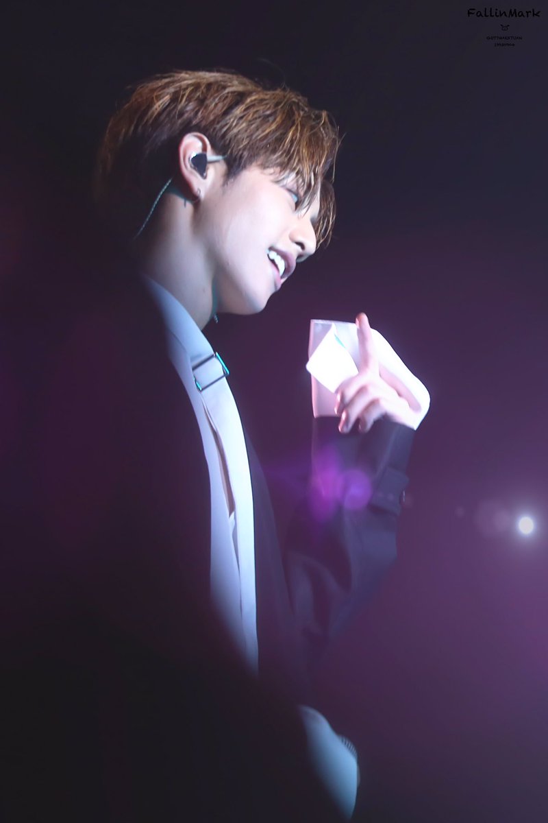 FallinMark_ tweet picture