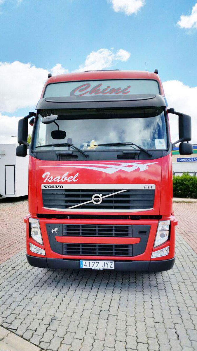 Así ha quedado uno de nuestros últimos trabajos de rotulación en #vinilo decorativo.  Ya veis, tenemos clientes de todos los sectores 😉