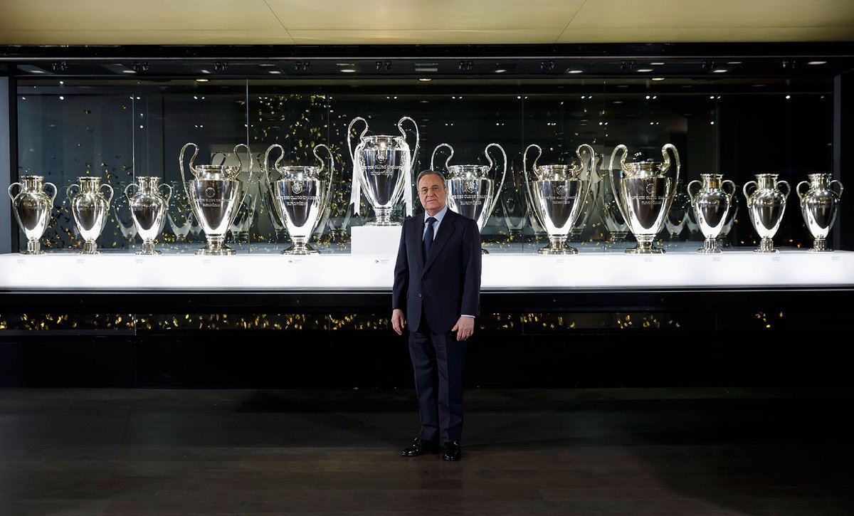 🏟⚽️📷
La Duodécima sudah dipamerkan di Tur Bernabéu. 

🏆 realmadrid.com/en/news/2017/0…

#CHAMP12NS #HalaMadrid