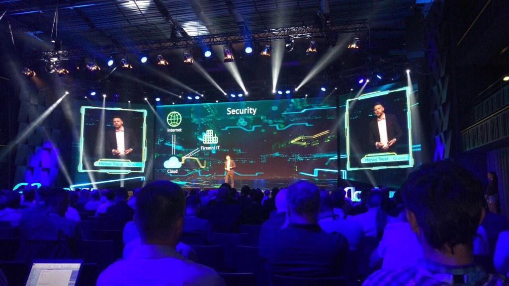 DataHub_io's tweet image. We are at Cloudcamp 2017, organized by G2 Server, Forum Karlin, Prague  #cloud