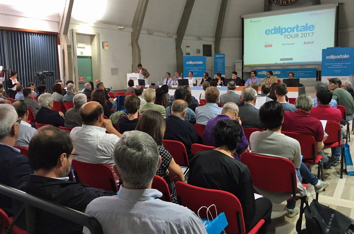 edilportale's tweet photo. Eccoci a #UDINE con #EdilportaleTour2017 @uniud @fdp61 @MaxFranzo @Habitami #LogicalSoft @Roofingreen @HP_Italia @OttimaxItalia @VELUXItalia https://t.co/qYrDbIjLGY