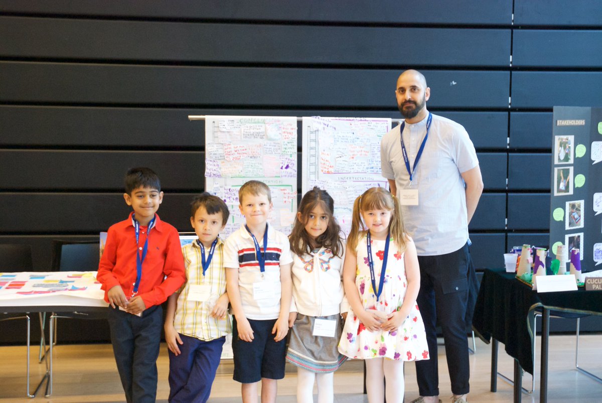 IThinkTogether's tweet image. Grade 1 Ss @ParkLawnJMS rocking the #LadderofInference and #causalmodels. Rockstars at describing the parts of the Ladder + their thinking!