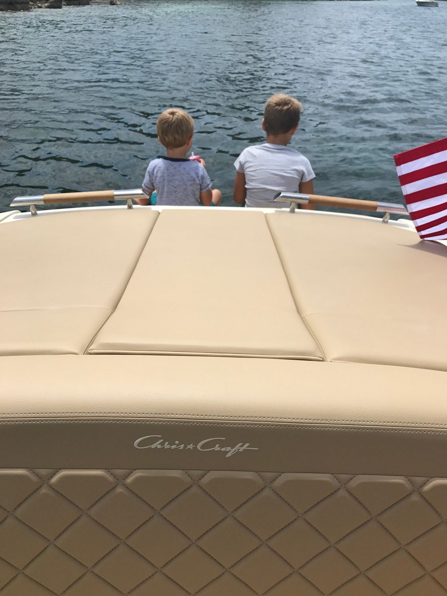 clearwatermahon's tweet photo. Youngest members of the @ClearwaterMahon team enjoying a relaxing first cruise out on the @ChrisCraftCorp #Launch25 #boating #Menorca https://t.co/7XGRTwMsUo