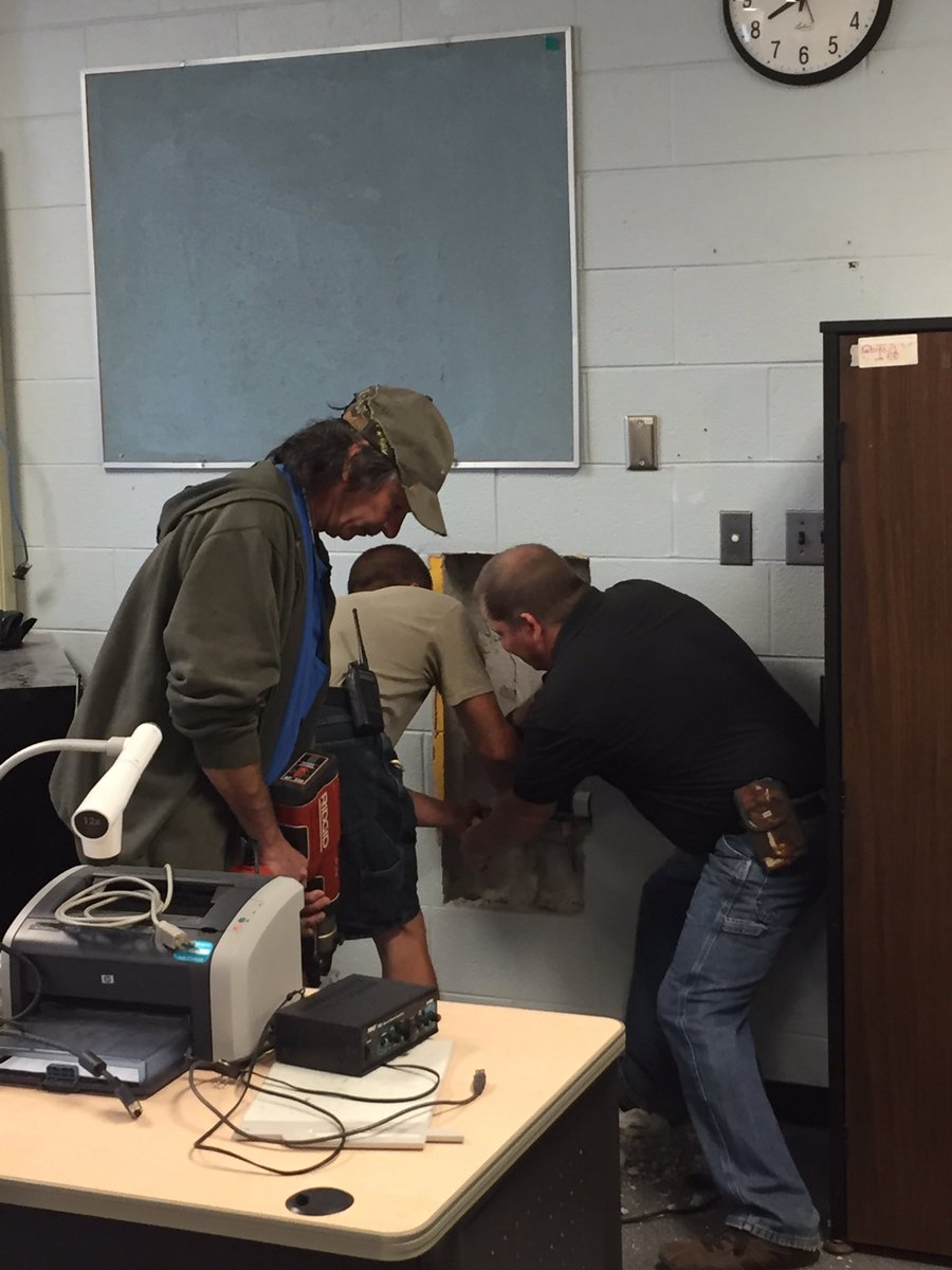 Who has time for summer part 2! D135 tech team getting us ready for 1:1 with 1st and 2nd grades. Amazing people! #osd135 #prairiehawks135