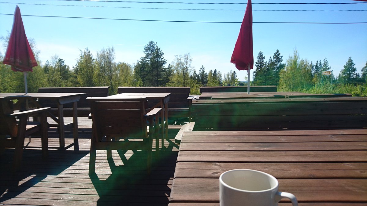krummeh's tweet photo. First #CompassCafe of the year, #summer might have arrived! #Raippaluoto https://t.co/Qys5ZK2m74