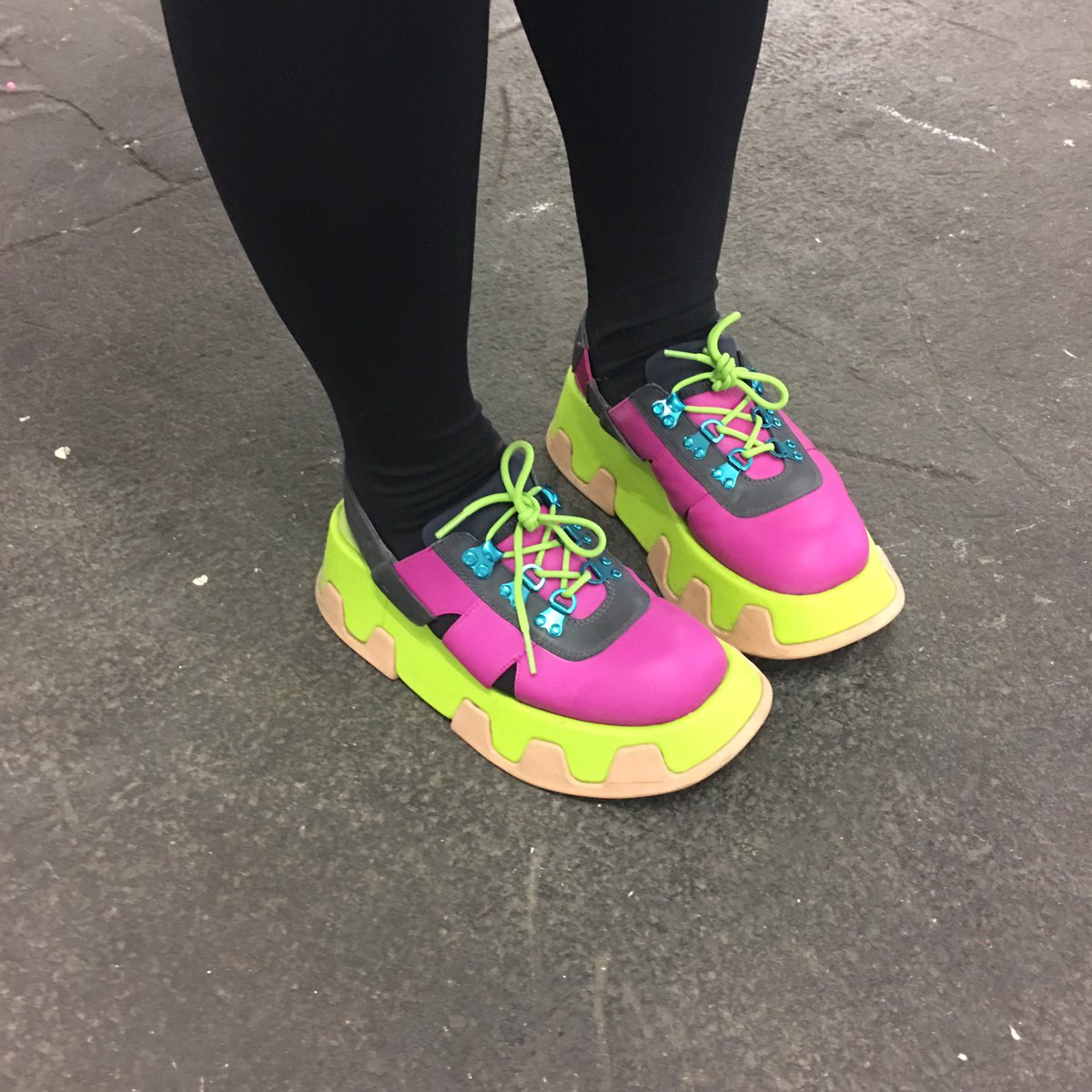 J_L_LDN's tweet photo. Style at GFW. industry rocking these @Camper platform sneakers. #GFW17 #styleblogger https://t.co/MS0tk7Shc9