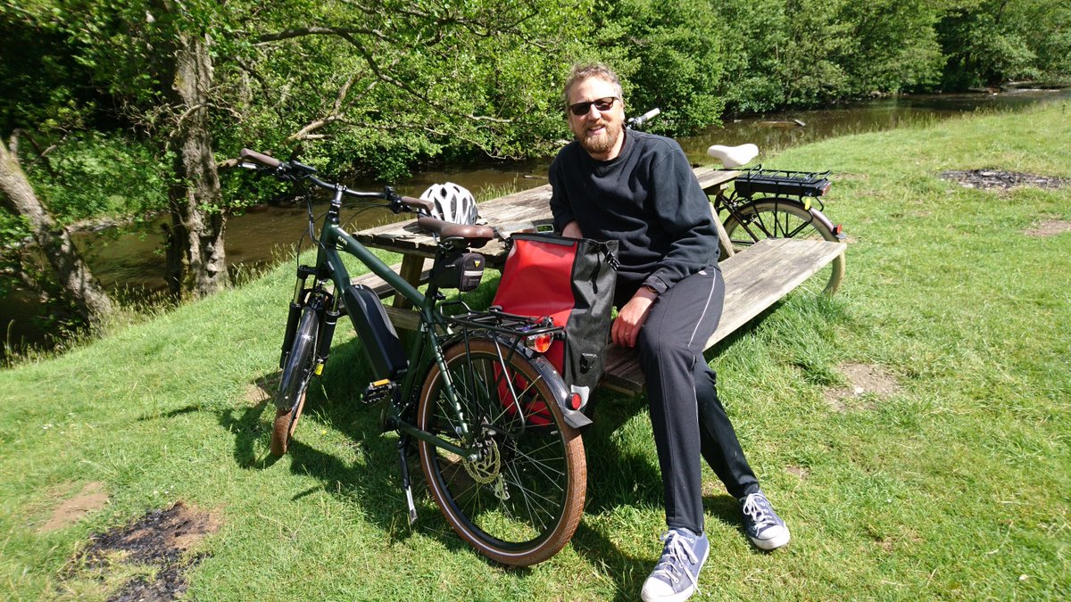 CaththeSinger's tweet photo. Thanks @drovercycles fantastic day on electric bikes.totally amazing a fabulous 30 mile ride. Luxurious.Highly recommended @TheBeanBoxHay https://t.co/CaRMefUe2g