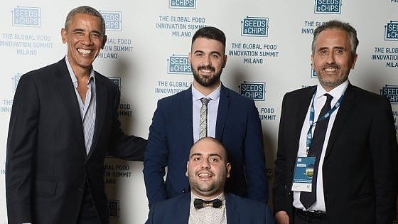 Close to Media tweet media