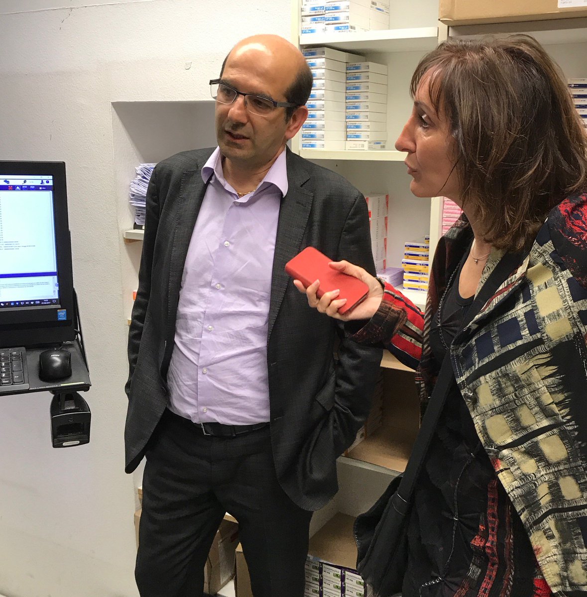 stvillemin's tweet photo. Visite cette après-midi à Colmar d'Univers Pharmacie qui offre une large gamme de conseils, produits et services. Merci à Monsieur Buchinger https://t.co/qTenob5EZ7