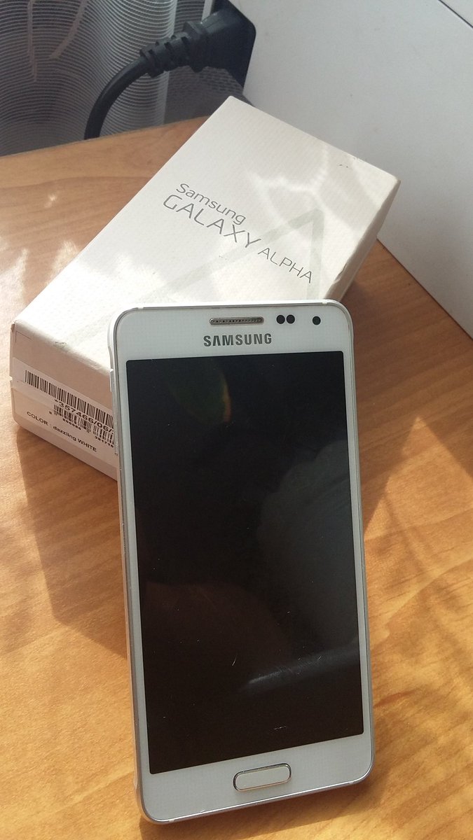 Marek4211's tweet photo. Mój najnowszy nabytek ;)
@SamsungPolska #GalaxyAlpha https://t.co/8Hlr24ap3V