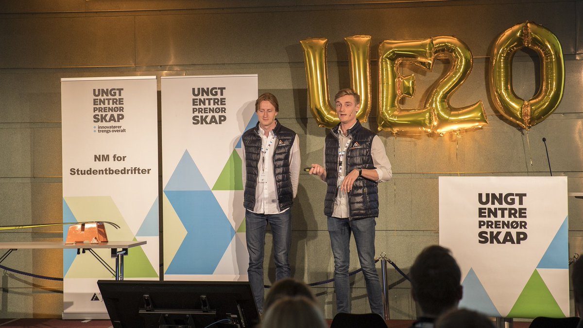 HandelshoyskBI's tweet photo. Lærerike dager på NM for studentbedrifter. Takk til @UE_Norge for et flott arrangement. 🎓. #NM_SB https://t.co/wx8x08AFvQ
