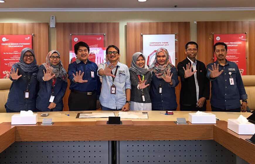 PaDiIndonesia's tweet photo. Kerjasama memajukan 204 SMK di seluruh Indonesia dengan Pustaka Digital @PaDiIndonesia | #BUMNHadirUntukNegeri @KemenBUMN https://t.co/Jdz16IBE20