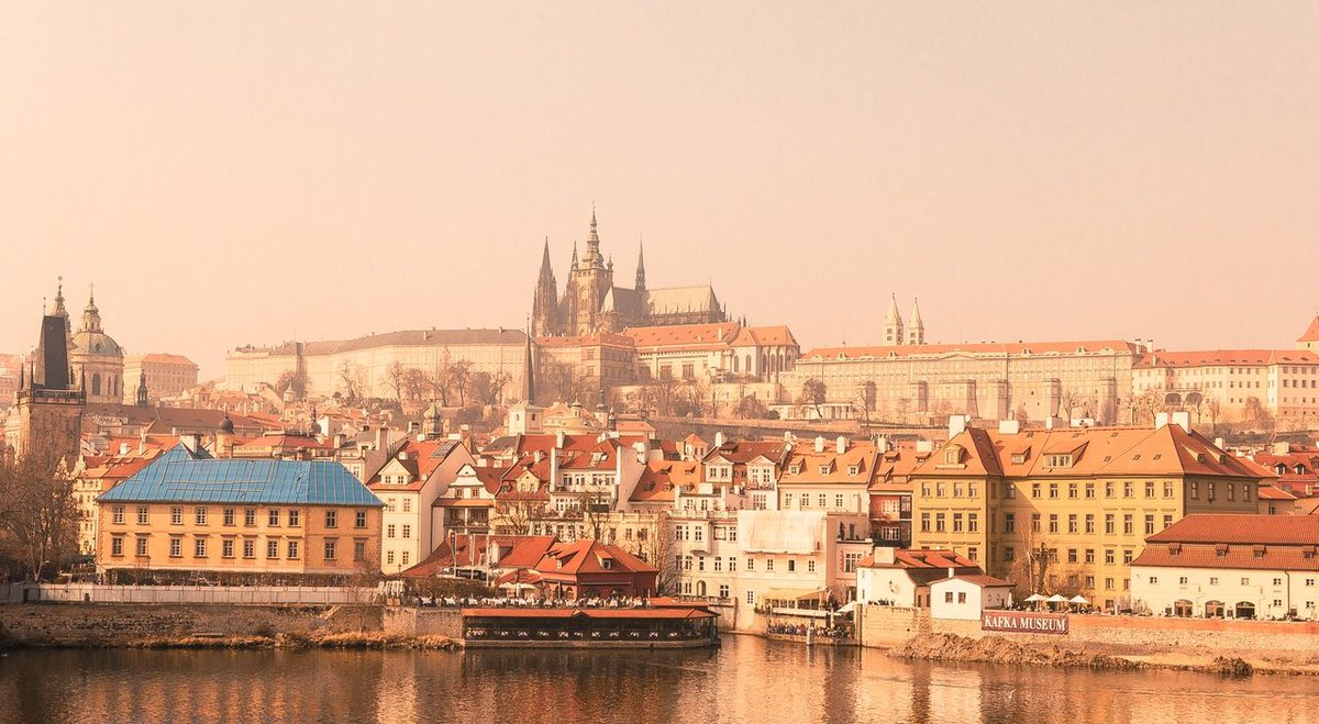 yourtrip2day's tweet photo. #DISCOVER #BEAUTIFUL #PRAGUE! FLIGHTS FROM #BARCELONA JUST 66€! https://t.co/06wDaHjXtv #viajar #viaje #espana #Catalunya #errorfare #nomad https://t.co/osfsY61ESf