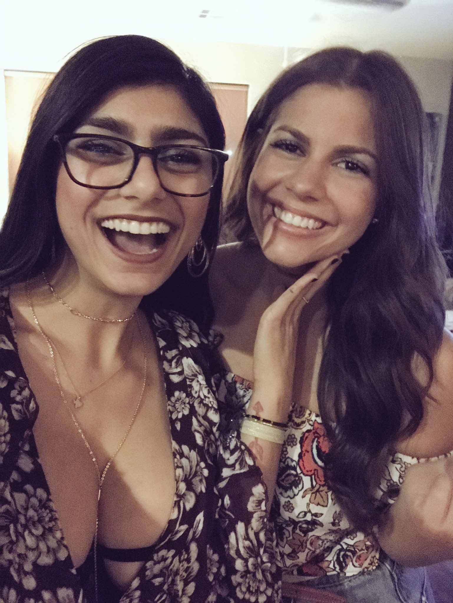 Mia khalifa friend