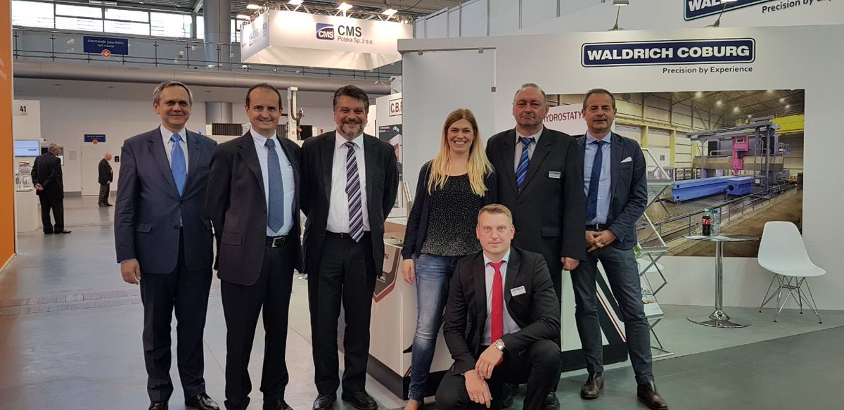 WALDRICH_COBURG's tweet photo. Great Team. #CBFerrari and #WaldrichCoburg at @ITM_Polska #ITMPolska https://t.co/DbnB4yqXuL