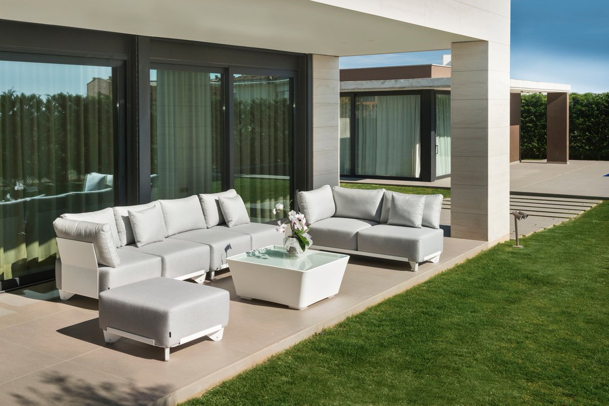 Calmaoutdoor's tweet photo. ¡Descubre la colección PLECS de la mano de @Furniture_Spain! https://t.co/ruxuJQazDV #Mueblejardín #Diseño https://t.co/wHIhS3qQvL