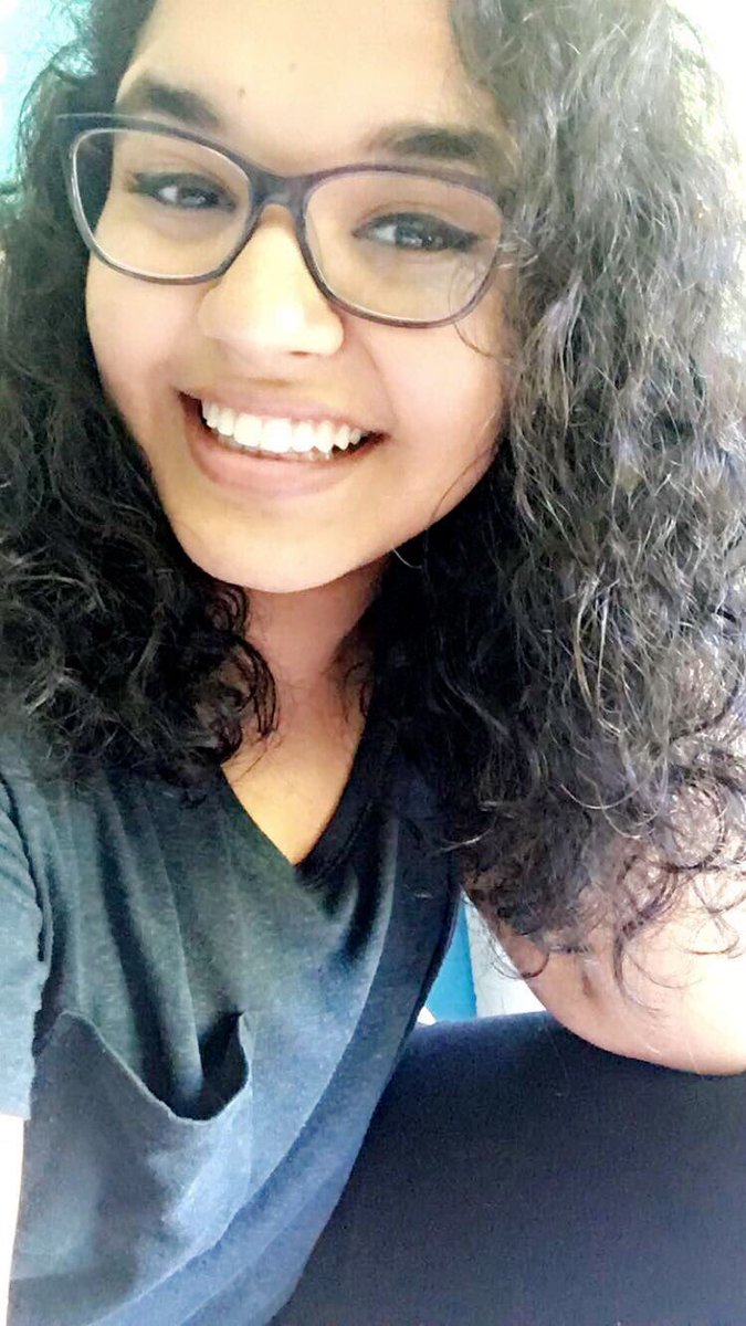 rerch97's tweet photo. Trying to embrace my curly hair instead of attempting to change it 💁🏾 https://t.co/L3aKGpyM0O