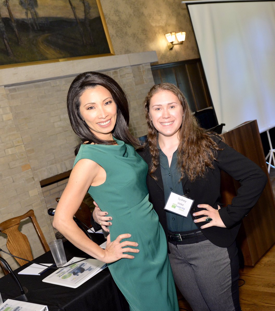 JudyHsuABC7's tweet photo. Loved meeting these talented future women leaders &amp; sharing my story! #NewLeadership #2017class #NEWL @thisisUIC @UofILSystem #PublicService https://t.co/HfQMkMShek
