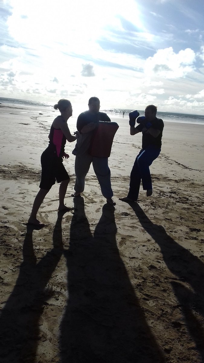 EightwavesInfo's tweet image. Kick boxing training friday nights.
Westcroft school Bideford. 6pm to 7pm
Aerobic, effective exercise and self defence