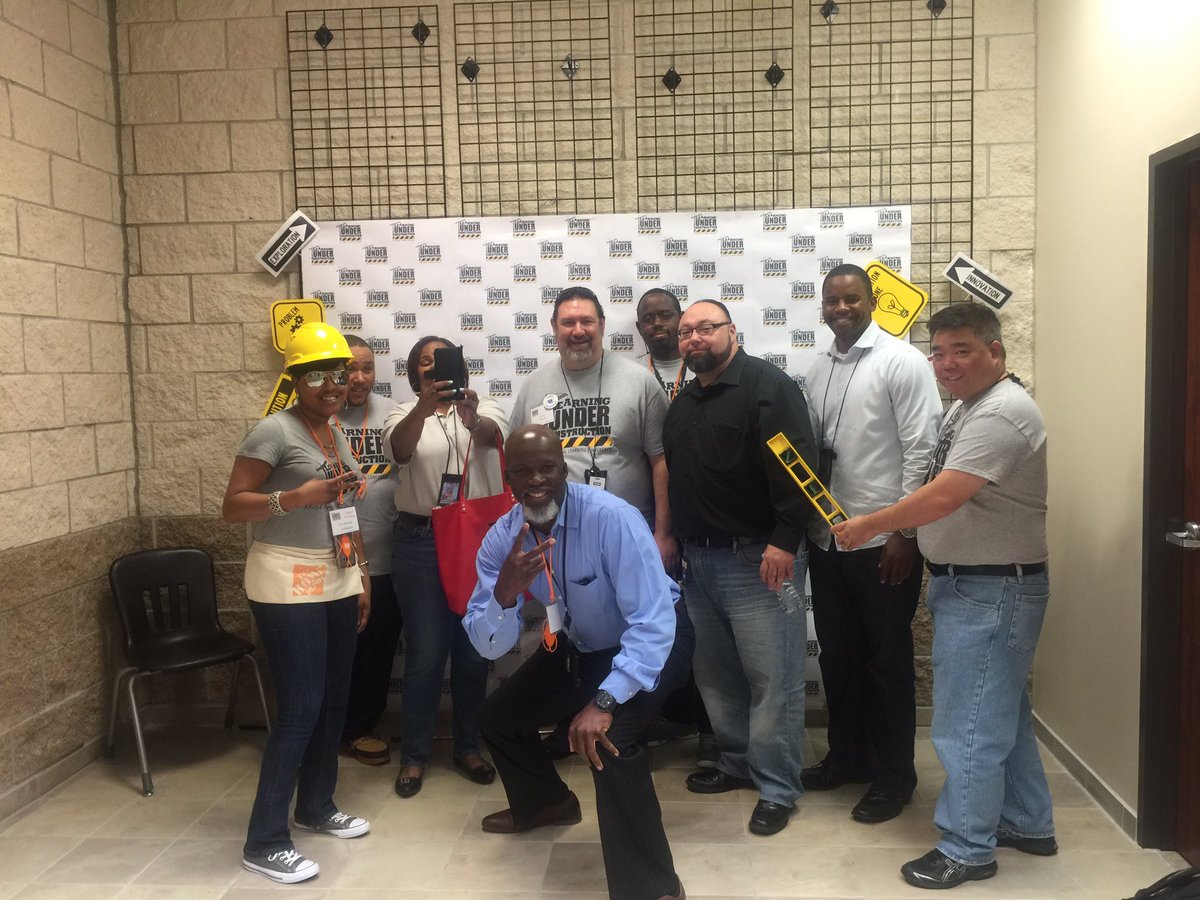 acwillia05's tweet photo. Having FUN at DLC with ITS team  #FBISDDLC https://t.co/thplfMlQs7