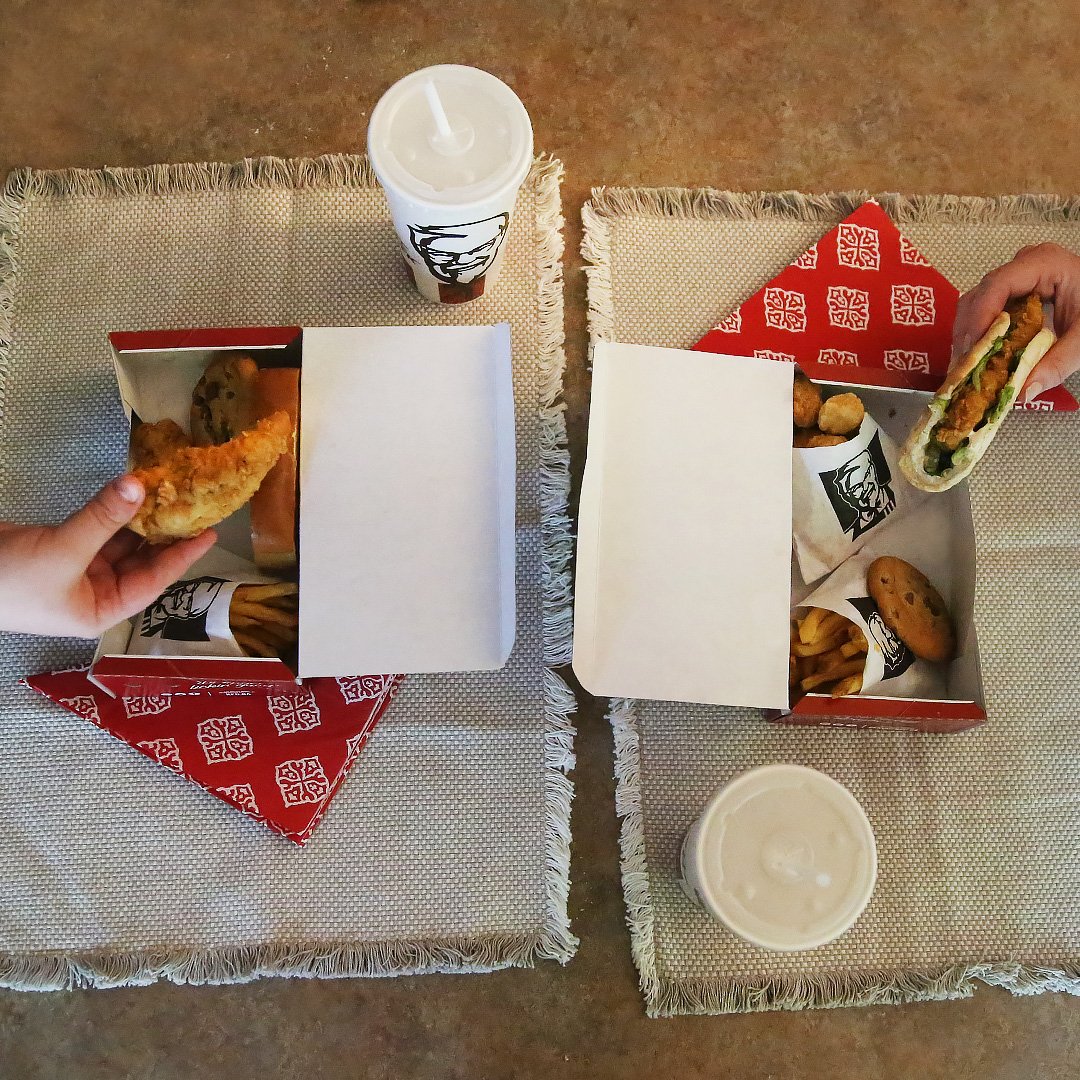 kfc_canada's tweet image. $5, two ways. #FillUpFor5
