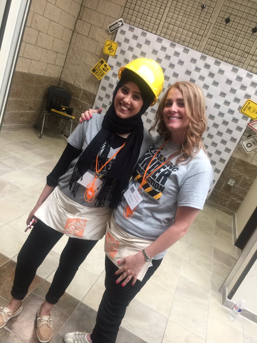 acwillia05's tweet photo. Having FUN at DLC  #FBISDDLC https://t.co/8cbUqHsc7d