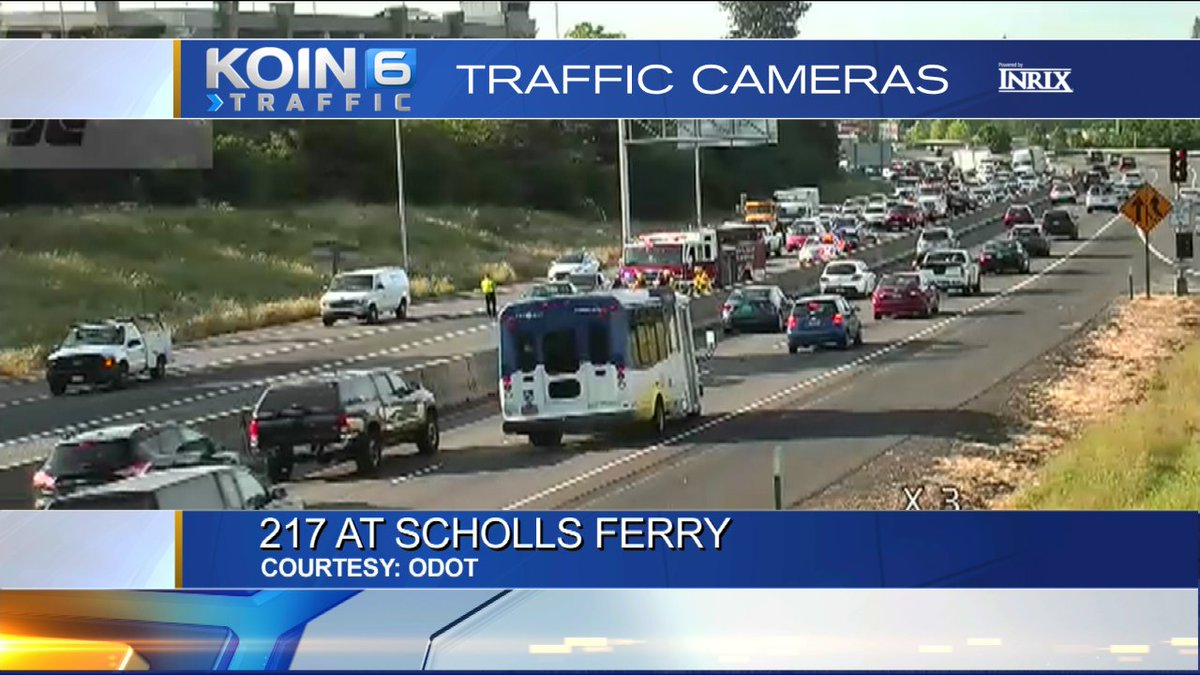 pdxtrafficgal's tweet image. CRASH: OR 217 NB at Scholls Ferry, left lane blocked. #pdxtraffic #koin6news