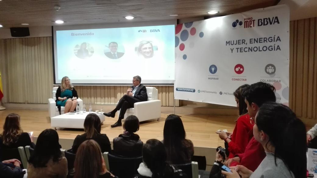 VaneRueda_'s tweet photo. @BBVA_Colombia #ForoMET Innovación y transformación apostando al emprendimiento femenino @METcommunity https://t.co/VYZUkQYDsX