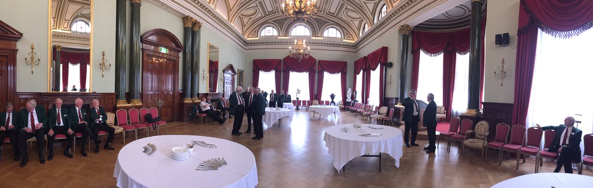 DMVC2's tweet image. Here to welcome our friends from France before our concert in St Malachy&apos;s later tonight!