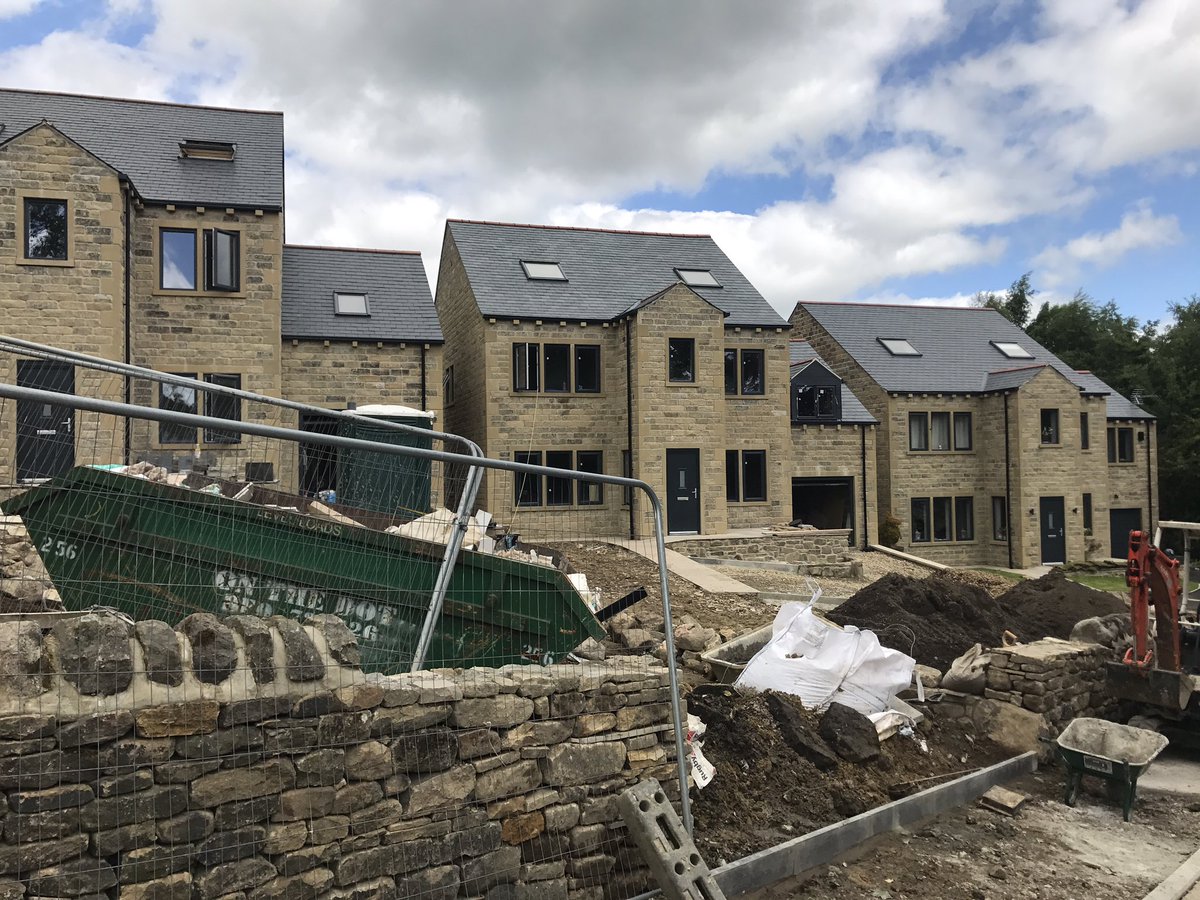 WDPANDRS's tweet photo. Plot 1 complete in Gilstead, Bingley. https://t.co/R6ws8cOUpC