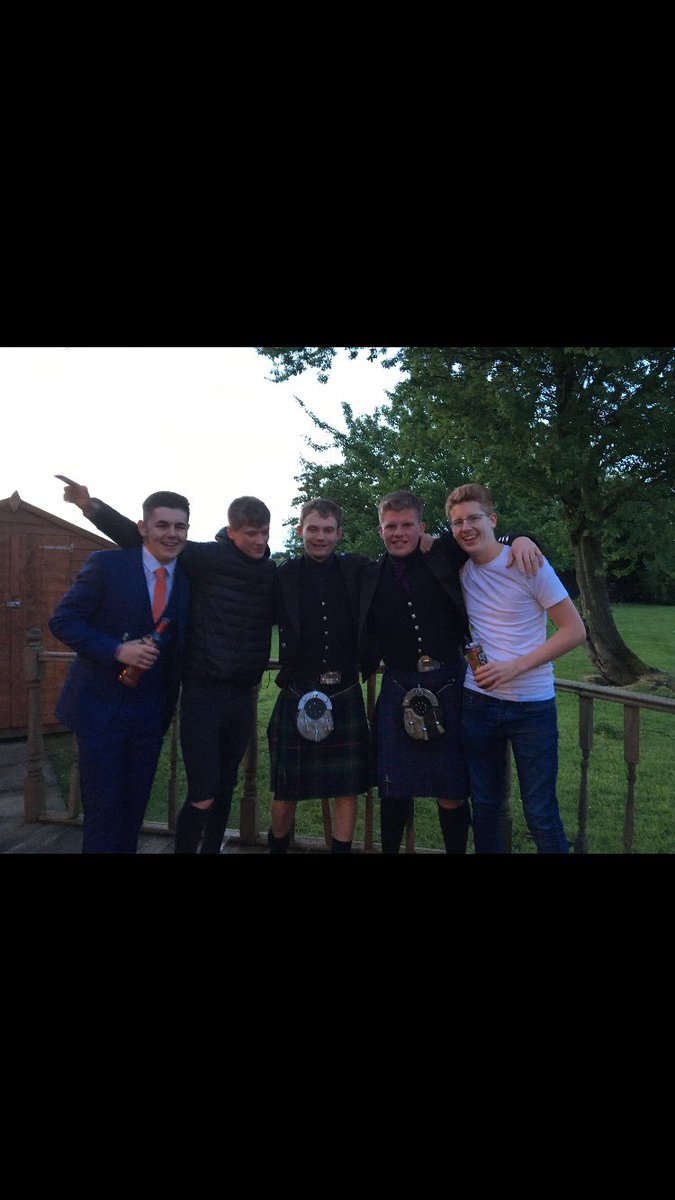 jackjwmcdougall's tweet photo. "Want a photo" he said https://t.co/aKOFdVfeSX