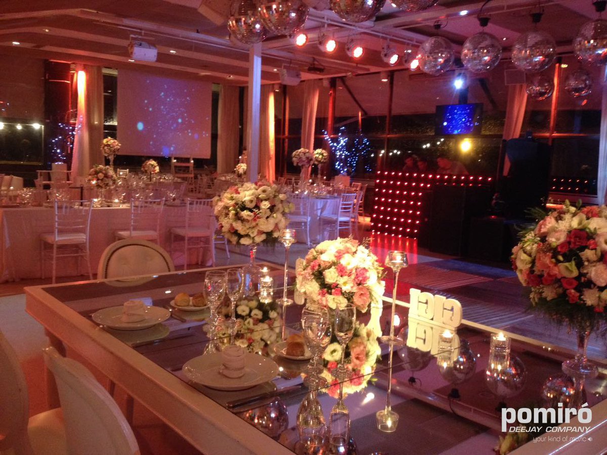 #Casamiento #Estilo #Tecnología #PomiróDjs Mirá más: bit.ly/2qMa6cR  <a href="/eventoscha/">Eventos C.H.A.</a>