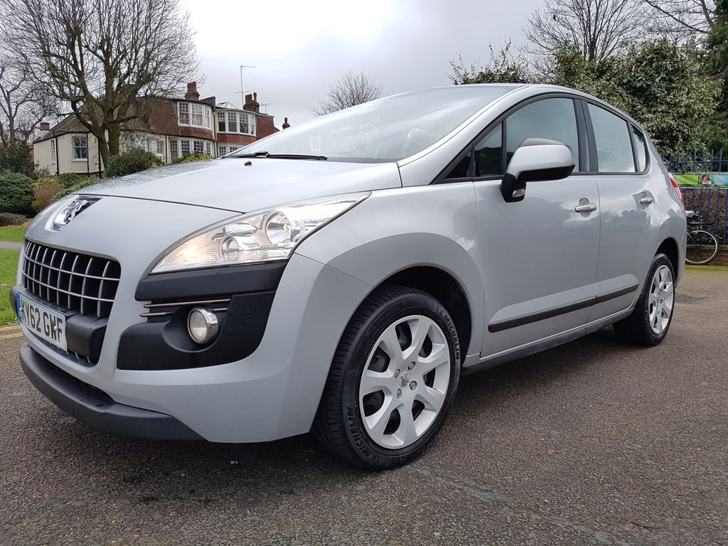 RunnerService's tweet photo. Get moving in this 2012 #Peugeot 3008 1.6 HDI! In excellent condition!! https://t.co/zsVev894zX #CarForSale #RoadRunnerService #MotorHappy https://t.co/IzweNbrxz6
