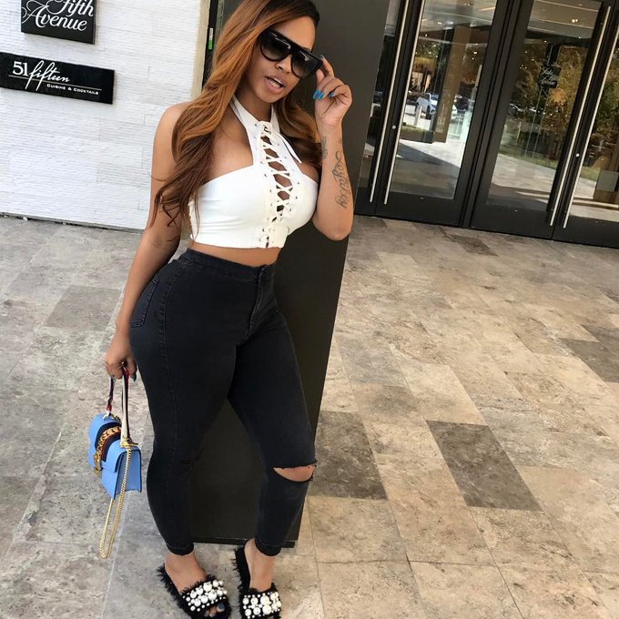 Morning babes 😘😘 #FAME https://t.co/h18g84YJ5H<a href="/tag/fame"class="tags">#FAME</a>